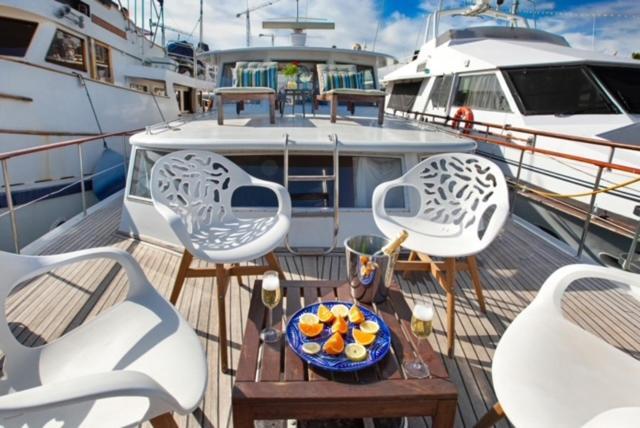 Charming Boat In Barcelona - Perfect Getaway Hotel Sant Adria de Besos Exterior foto