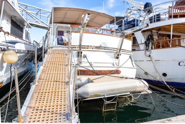 Charming Boat In Barcelona - Perfect Getaway Hotel Sant Adria de Besos Exterior foto