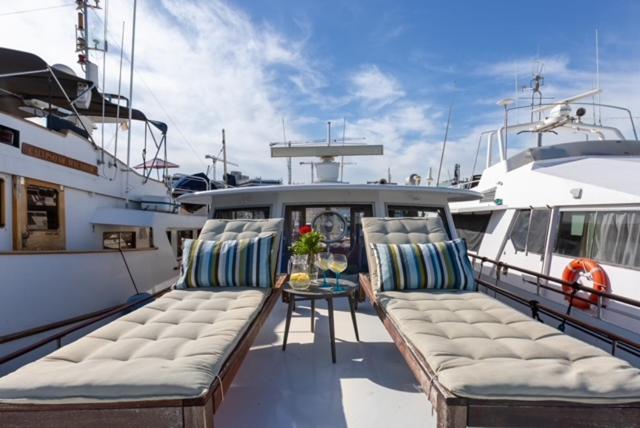 Charming Boat In Barcelona - Perfect Getaway Hotel Sant Adria de Besos Exterior foto