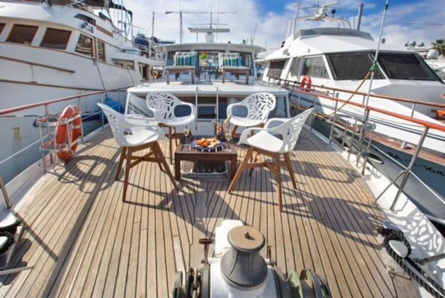 Charming Boat In Barcelona - Perfect Getaway Hotel Sant Adria de Besos Exterior foto